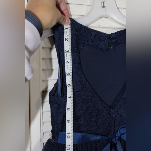 David’s Bridal Navy Blue Kids Dress with Gold Accents Size 8 - Picture 10 of 15